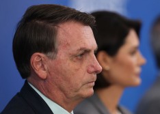 Discurso de Bolsonaro é ‘escalada antidemocrática’, dizem políticos