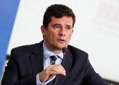 Sérgio Moro confirma demissão e diz que presidente queria relatório sigiloso