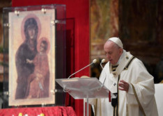 “Sejam mensageiros da vida em tempos de morte”, diz o papa