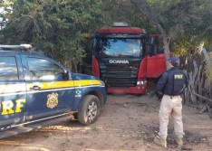 PRF-PI recupera caminhão tomado de assalto por quadrilha interestadual