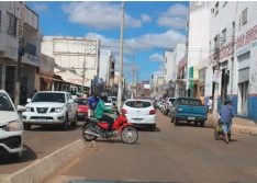 Prefeitura de Picos acata decisão judicial e emite novo decreto determinando o fechamento do comércio