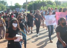 Picos: Manifestantes pedem justiça após morte de pedreiro em abordagem policial