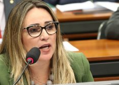 Rejane Dias defende estender auxílio de R$ 600 até dezembro