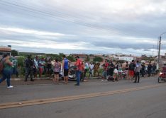Paulistana: Três pessoas ficam gravemente feridas após acidante entre carro e motos