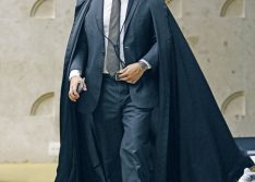 Moraes determina quebra de sigilo de 10 deputados e 1 senador em inquérito sobre atos antidemocráticos