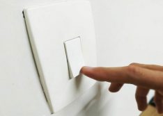 Aneel prorroga até 31 de julho suspensão de cortes de luz por inadimplência