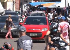 Picos: Feirantes descumprem decreto e reabrem comércio popular