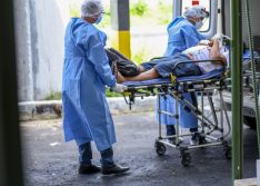 Estudo com dexametasona reduziu mortes por covid em 1/3, dizem cientistas de Oxford