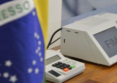Senado aprova em primeiro turno PEC que adia as eleições de 2020