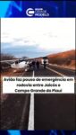 Aeronave seguia de Caruaru (PE) para Picos (PI); piloto optou pelo pouso na rodovia após identificar situação de emergência.

Um avião monomotor Cessna 172 Skyhawk, de prefixo PT-BGW, realizou um pouso de forçado na tarde desta quarta-feira (8) na rodovia estadual PI-229, no trecho entre os municípios de Jaicós, na região da Chapada do Vale do Itaim, e Campo Grande do Piauí, no sudeste do estado. Os dois ocupantes da aeronave saíram ilesos após a manobra.

A ocorrência foi registrada por volta das 16h, nas proximidades das fábricas de cerâmica, a cerca de cinco quilômetros da sede de Jaicós, no sentido Campo Grande do Piauí. O pouso chamou a atenção de motoristas que trafegavam pela rodovia no momento da operação.

De acordo com informações preliminares, a aeronave havia decolado de Caruaru, no Agreste Central de Pernambuco, e tinha como destino o Aeroporto  Regional de Picos. Durante o deslocamento, o piloto identificou uma situação de emergência elétrica e precisou alterar para realizar um pouso seguro. Fonte: Infonewss