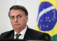Bolsonaro é acusado em Haia de crimes contra a humanidade
