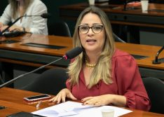 Rejane Dias diz que invasão ao seu gabinete em Brasília foi ilegal