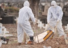 Brasil tem 770 novas mortes por covid-19 em 24 horas; infectados passam de 1,8 milhão