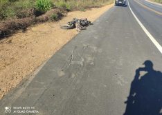 Adolescente morre em colisão entre carreta e motocicleta no Sul do Piauí