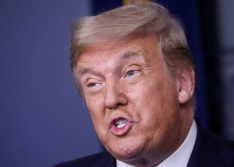 Presidente Donald Trump anuncia que irá proibir TikTok nos EUA