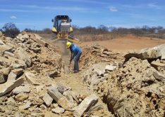 Governo retoma obra de adutora que levará água a 12 mil piauienses