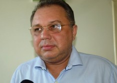 Secretário diz que Picos continua com taxa de transmissão alta e preocupante