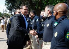 Jair Bolsonaro anuncia concurso da PRF com oferta de 2 mil vagas