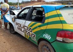 Suspeito foge da PRF e colide carro em viatura da PM