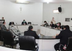 Câmara muda sessões para segunda durante campanha