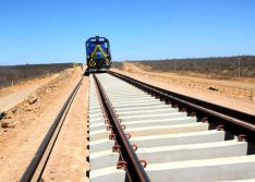 Wellington Dias trata sobre continuidade das obras da Transnordestina