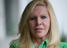 Cantora Vanusa morre aos 73 anos