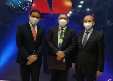 Advogados Luís Felipe e Agrimar prestigiam solenidade da OAB que concedeu medalha Coelho Rodrigues ao Ministro Nunes Marques