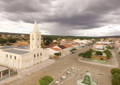 Colisão entre veículos deixa duas pessoas mortas na BR 230, no município de Fronteiras