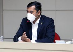 Com rede em colapso, Amazonas transfere 235 pacientes com Covid para seis estados