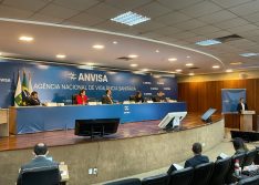 Anvisa aprova uso emergencial das vacinas de Oxford e CoronaVac