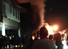 Loja explode e 12 apartamentos ficam destruídos durante incêndio em Floriano