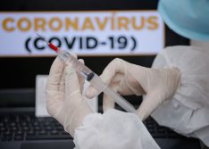Vacina de Oxford funciona em variante, aponta estudo