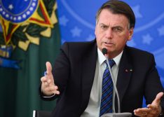 Bolsonaro zera PIS e Cofins do diesel e do gás de cozinha