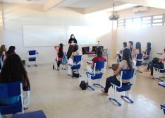 Faculdade R.Sá retorna aulas presenciais através do ensino híbrido
