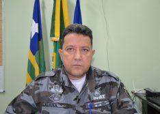 Coronel Edwaldo Vianaé internado com 50% dos pulmões comprometidos