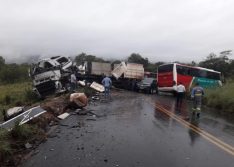 Identificadas vítimas de colisão entre ônibus e carreta no Sul do Piauí