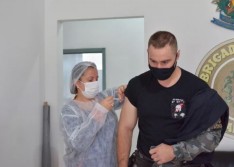 Profissionais de segurança começam a ser vacinados nesta segunda, (05)