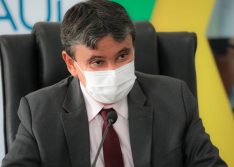 Piauí não vai parar aplicação da 2ª dose da Coronavac, diz Wellington Dias