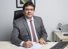 Piauí concederá R$ 400 para 200 mil piauienses se alfabetizarem