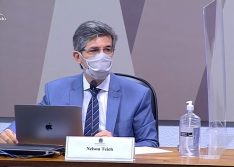 Teich diz que pediu demissão diante do desejo do governo de “ampliação do uso da cloroquina”