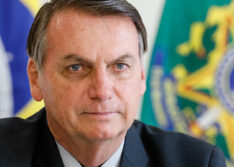 Parlamentares levam à Câmara “superpedido” de impeachment