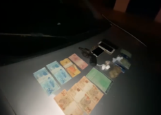Empresário e mais dois homens são presos com drogas, armas e munições na BR-316