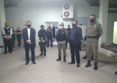 Polícia cumpre 21 mandados de prisão contra suspeitos de feminicídio no Piauí