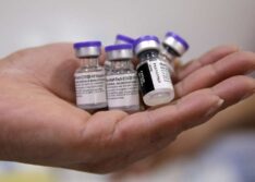 Ministério anuncia 3ª dose da vacina para imunossuprimidos e idosos acima de 70 anos