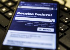 Receita Federal paga hoje lote residual de restituições do IRPF 2021