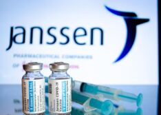 Governo diz que vacina da Janssen contra Covid agora é de duas doses