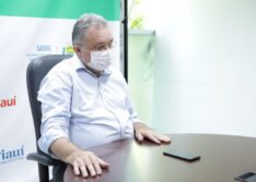 Florentino Neto discute com o MEC implantação de residência médica em Picos