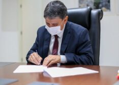 Governador sanciona reajuste de 10% para servidores estaduais