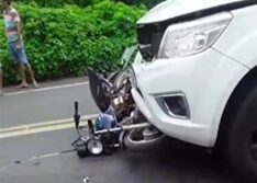 Jovem de 18 anos fica gravemente ferido em colisão entre carro e moto na BR-230