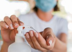 Trabalhador com Covid pode se afastar por até 10 dias sem precisar de atestado